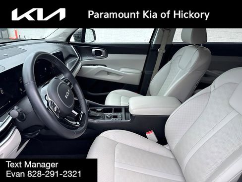 Used 2025 Kia Sorento S w/ Panoramic Sunroof Package FWD image 23