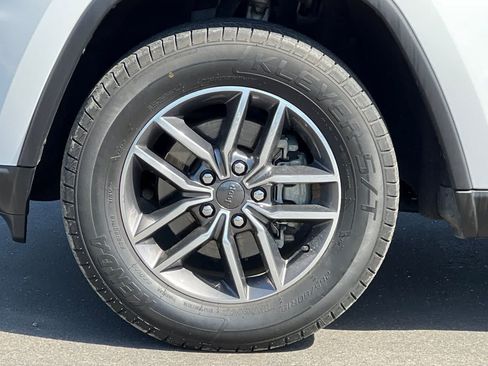 Used 2020 Jeep Grand Cherokee Limited w/ Luxury Group II AWD/4WD image 37