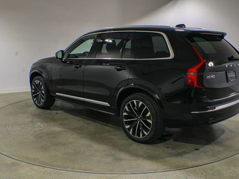 New 2026 Volvo XC90 T8 Plus w/ Protection Package Premier AWD/4WD image 3