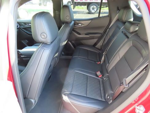 New 2026 Chevrolet Equinox LT AWD/4WD image 23