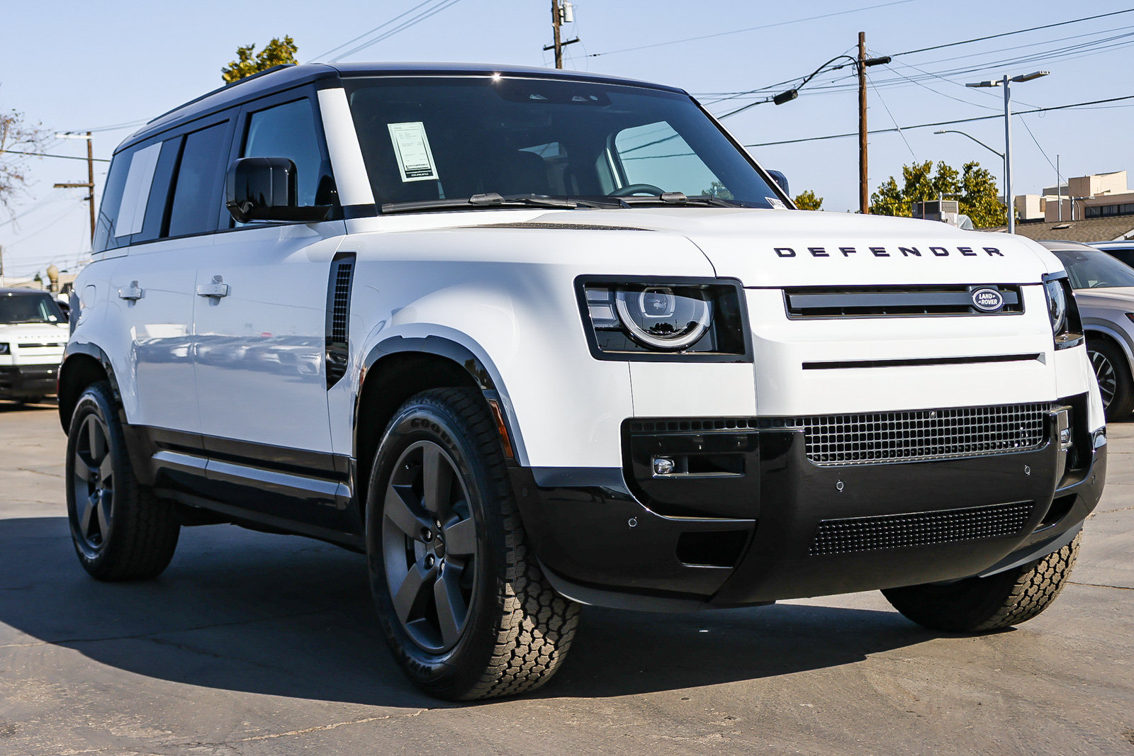 New 2026 Land Rover Defender 110 X-Dynamic SE AWD/4WD image 3