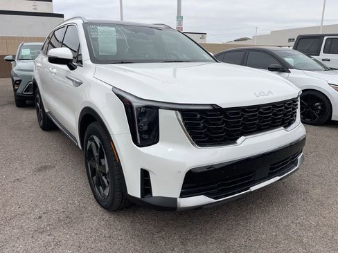 Used 2026 Kia Sorento EX w/ EX Premium Package image 2