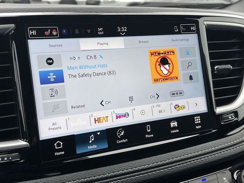 New 2026 Chrysler Pacifica Select image 21