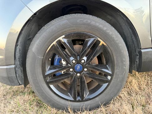 Used 2016 Ford Edge SEL w/ Equipment Group 201A image 31