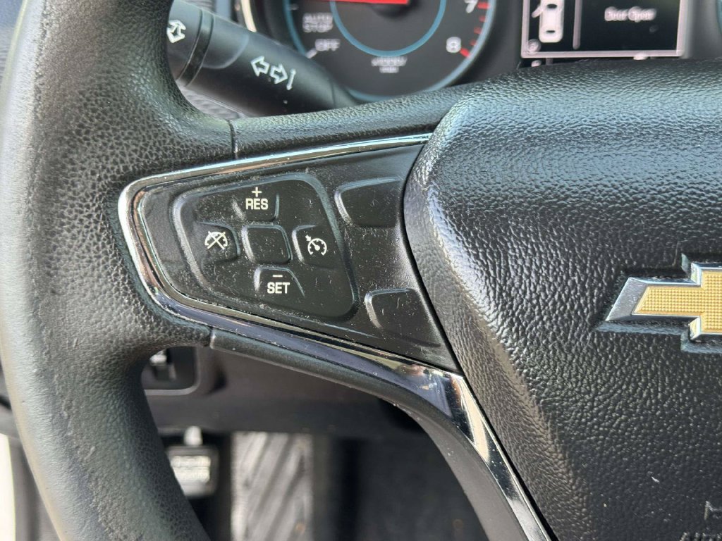 Used 2017 Chevrolet Cruze LT FWD image 11