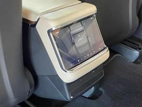 Used 2023 Tesla Model X image 17