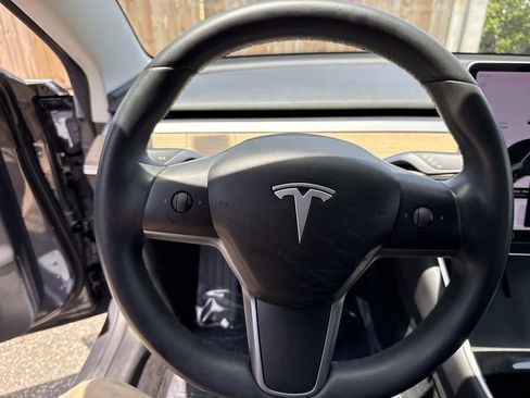 Used 2019 Tesla Model 3 Standard Range Plus RWD image 39
