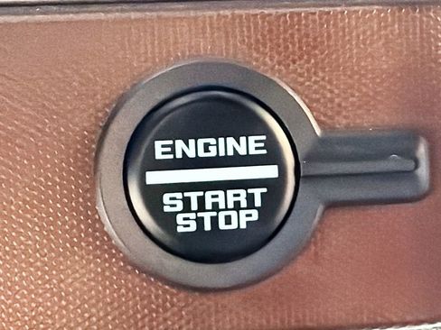 Used 2023 Ford Bronco Outer Banks AWD/4WD image 32