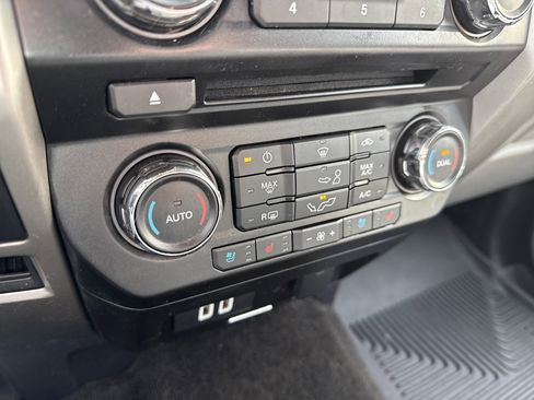 Used 2018 Ford F150 Lariat w/ Equipment Group 501A Mid image 33