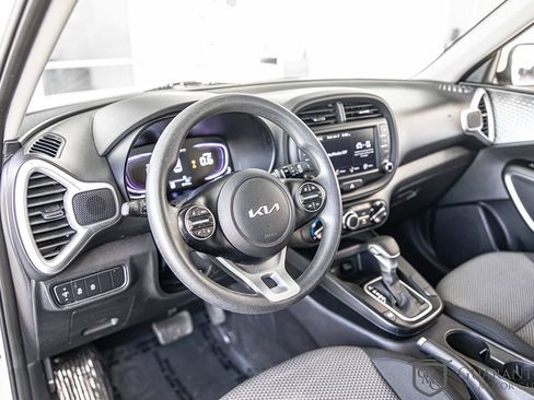 Used 2023 Kia Soul LX w/ Option Group 015 FWD image 18