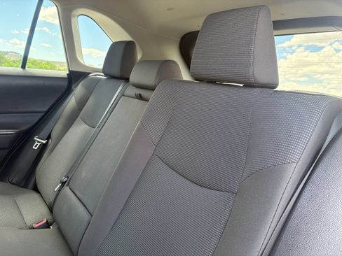 Used 2022 Toyota RAV4 LE FWD image 15