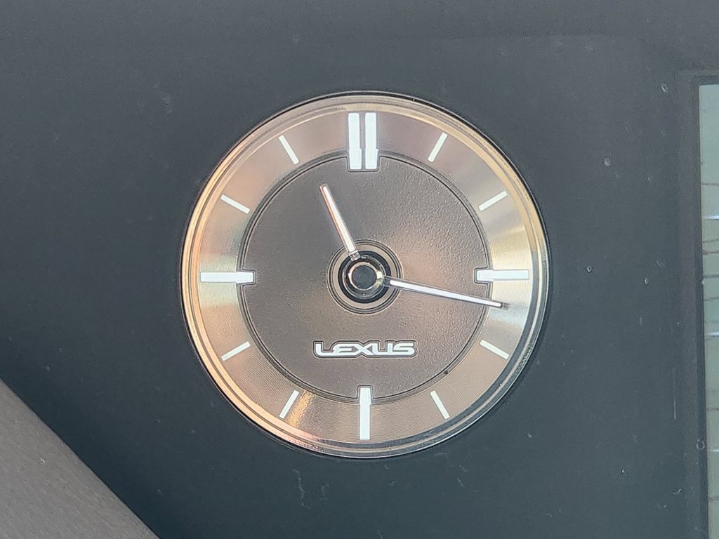 Used 2020 Lexus LS 500 w/ Accessory Package (Z2) RWD image 20
