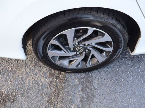 Used 2017 Honda Civic EX image 32