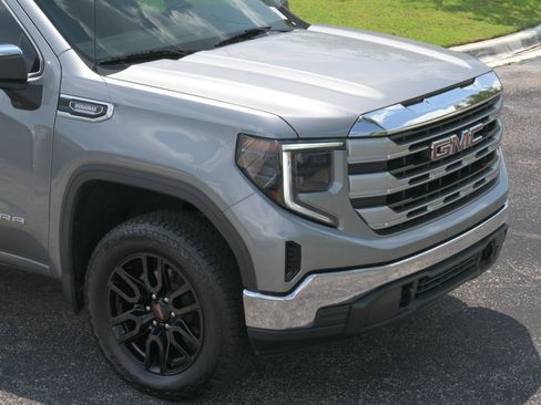 Used 2023 GMC Sierra 1500 SLE AWD/4WD image 29