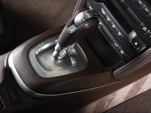 Used 2011 Porsche 911 Turbo S image 19