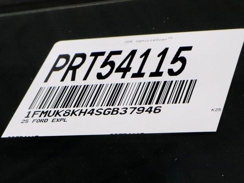 Used 2025 Ford Explorer ST-Line w/ ST-Line Street Pack image 33