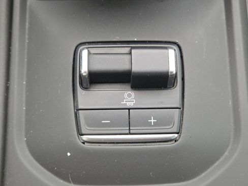 Used 2025 GMC Sierra 1500 Denali Ultimate image 14