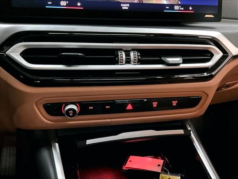 Used 2023 BMW i4 eDrive35 w/ Dynamic Handling Package image 33