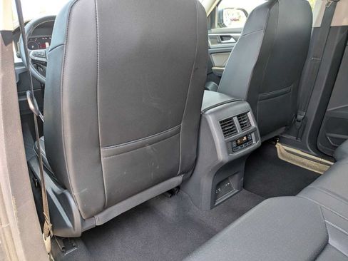 Used 2023 Volkswagen Atlas SE AWD/4WD image 16