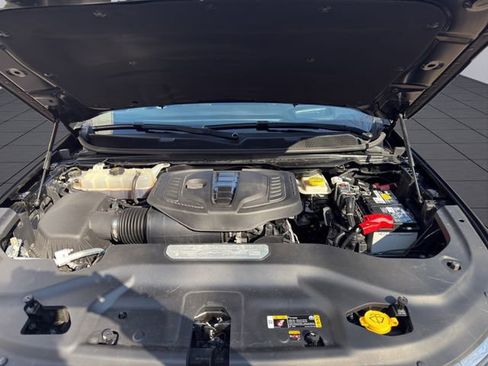 Used 2023 Jeep Wagoneer L Series III w/ Preferred Equipment Group image 21