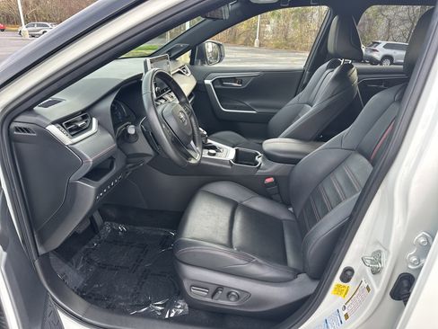 Used 2022 Toyota RAV4 XSE w/ Premium Package image 16