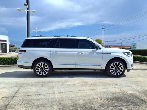 Used 2023 Lincoln Navigator L Reserve AWD/4WD image 8
