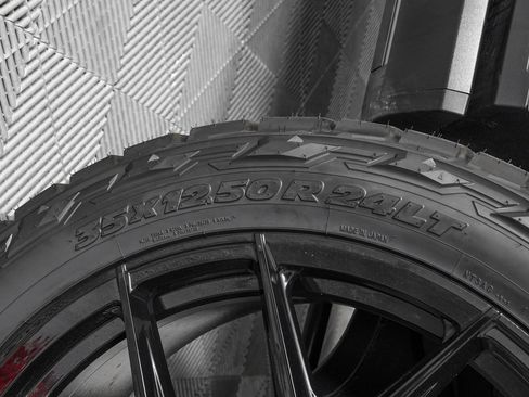 Used 2026 GMC Yukon Denali Ultimate w/ LPO, Floor Liner Package image 40