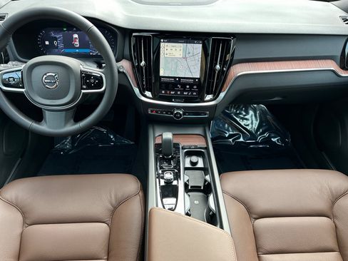 New 2026 Volvo V60 B5 Cross Country Plus w/ Climate Package AWD/4WD image 10
