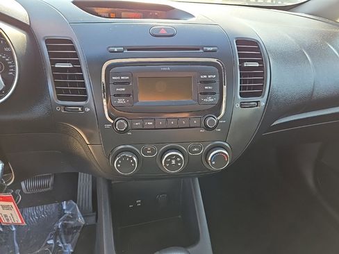 Used 2017 Kia Forte LX image 24