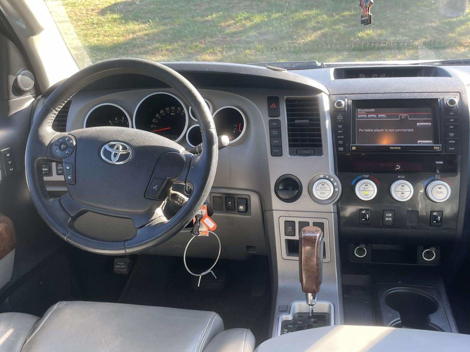 Used 2013 Toyota Tundra Limited w/ Memory Pkg RWD image 11
