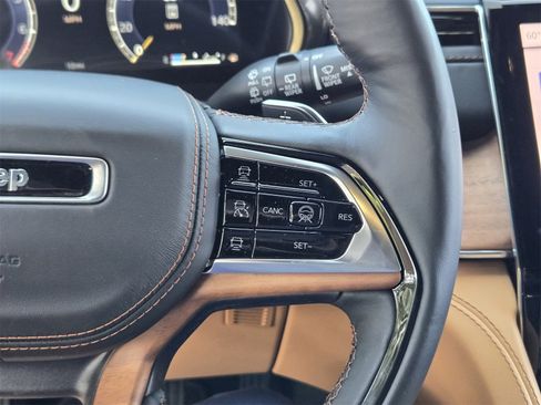 New 2025 Jeep Grand Cherokee L Summit image 28