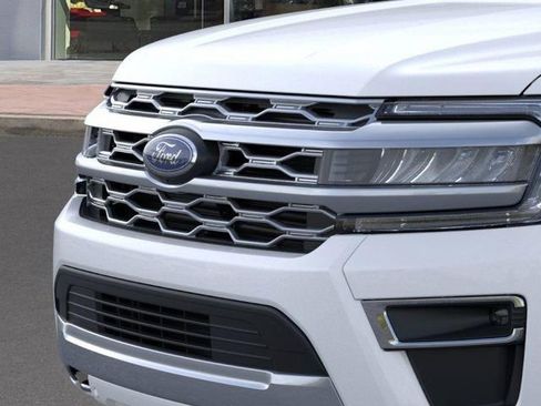 New 2023 Ford Expedition Max Platinum image 17