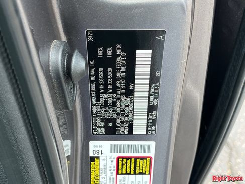 Certified 2022 Toyota Sienna XSE w/ XSE Plus Package FWD image 34