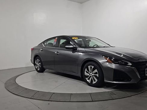 Certified 2023 Nissan Altima 2.5 S FWD image 9