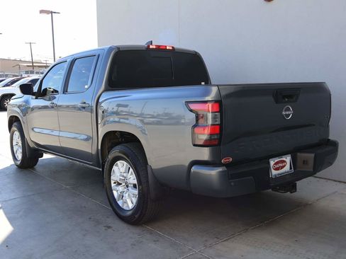 Used 2023 Nissan Frontier SV w/ SV Convenience Package image 3