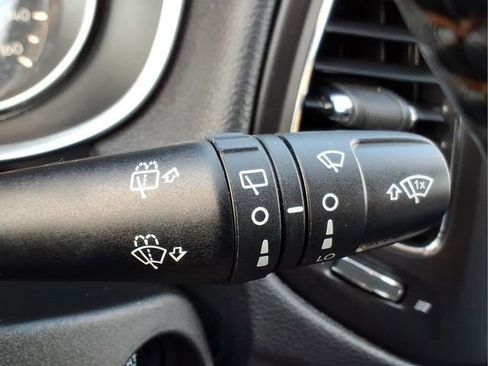 Used 2018 Jeep Compass Latitude w/ Popular Equipment Group image 27