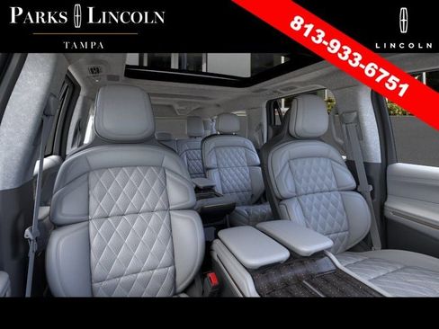 New 2026 Lincoln Navigator L Black Label AWD/4WD image 10