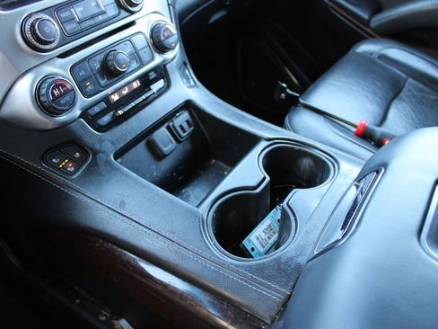 Used 2019 GMC Yukon XL SLT w/ Open Road Package image 30