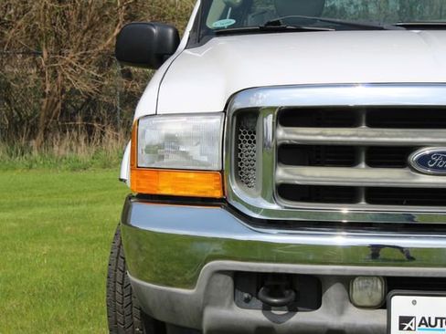 Used 2001 Ford F350 Lariat image 13