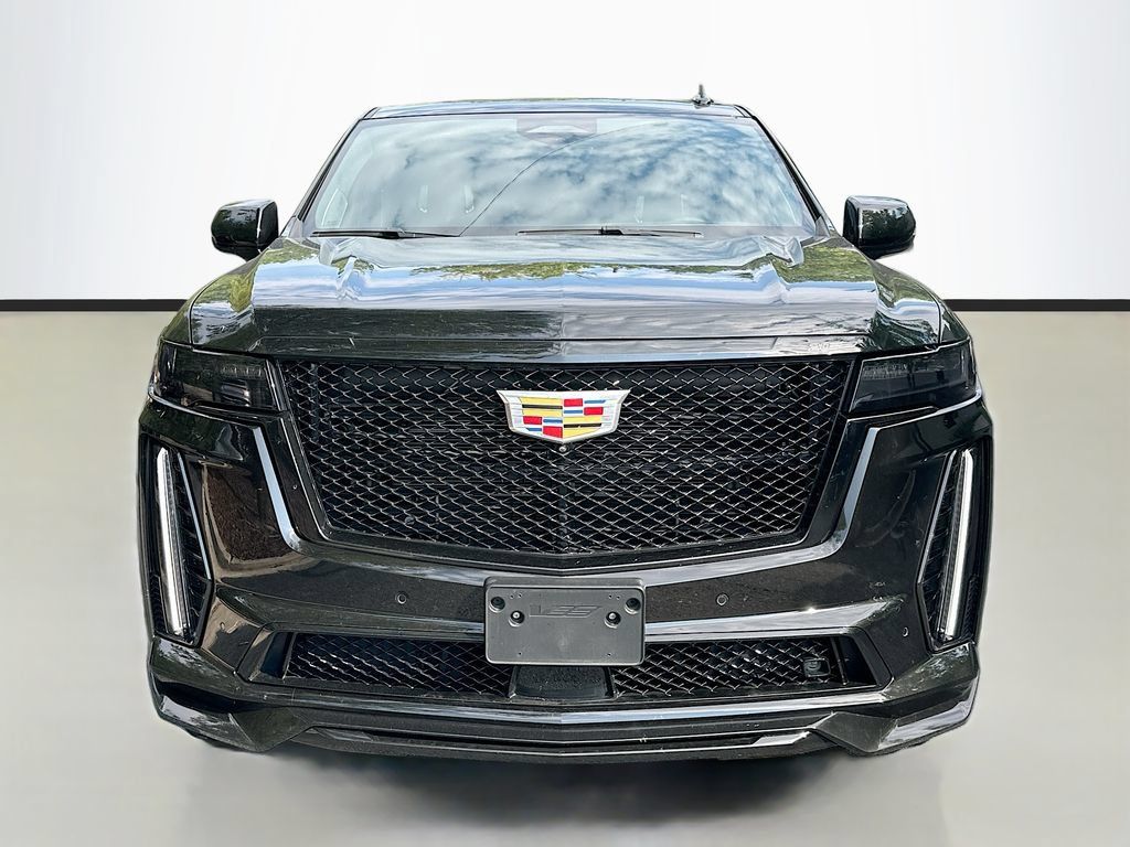 Used 2024 Cadillac Escalade ESV V w/ Heavy-Duty Trailer Package AWD/4WD image 2