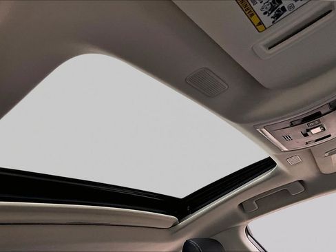 Used 2024 Lexus ES 350 w/ Premium Package image 27