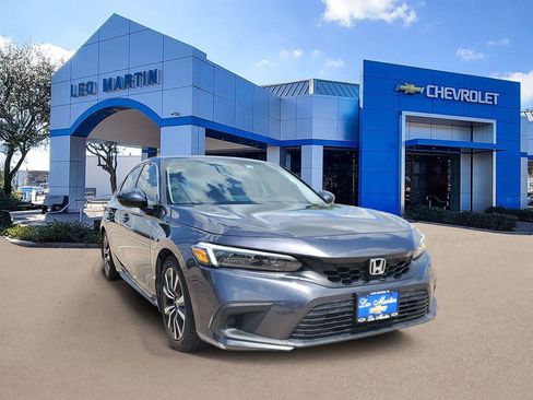 Used 2022 Honda Civic EX-L image 2