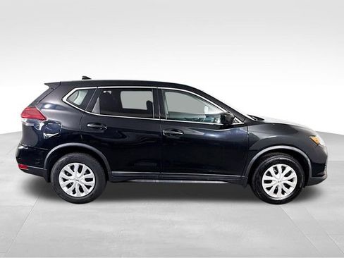 Used 2018 Nissan Rogue S AWD/4WD image 7
