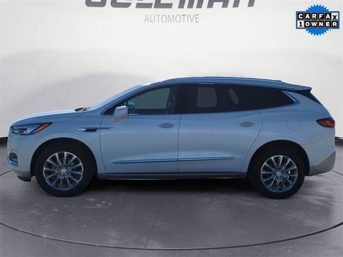 Used 2020 Buick Enclave Premium w/ Sun and Sites Package image 2