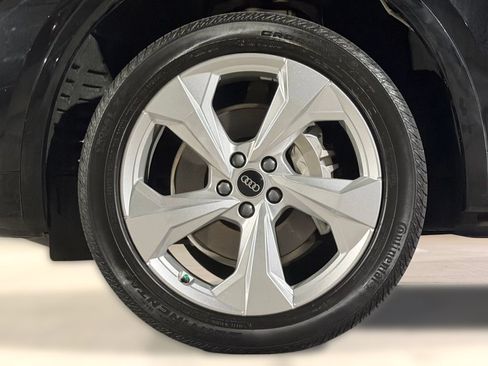 Certified 2023 Audi Q5 2.0T Premium Plus w/ Premium Plus Package AWD/4WD image 12
