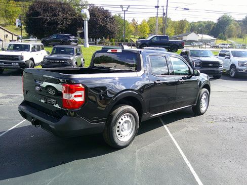 New 2025 Ford Maverick XL image 30