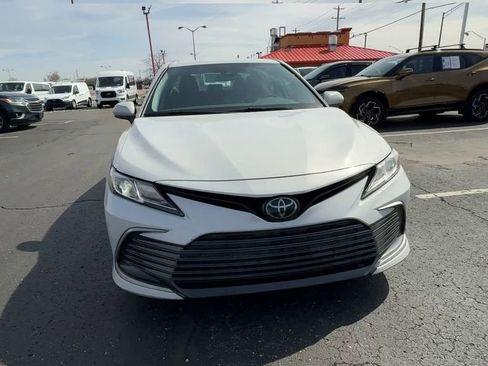 Used 2022 Toyota Camry LE FWD image 3