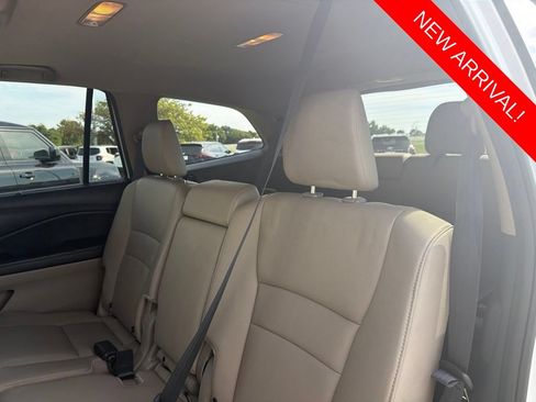 Used 2021 Honda Pilot Touring image 7