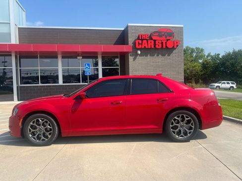 Used 2017 Chrysler 300 S AWD/4WD image 1