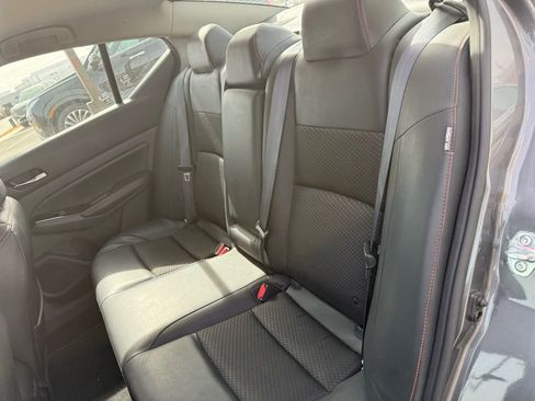 Used 2024 Nissan Altima 2.5 SR image 11